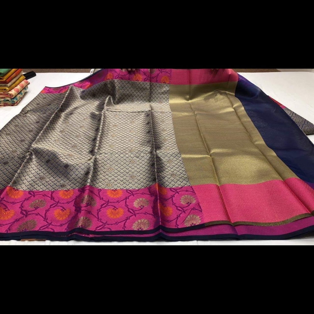 Saree - image 1
